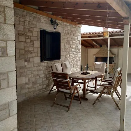 Spacious Stone House In Dorio, Messinia * Káto Soulimá
