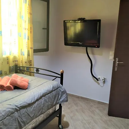 بيت للعطل Spacious Stone House In Dorio, Messinia